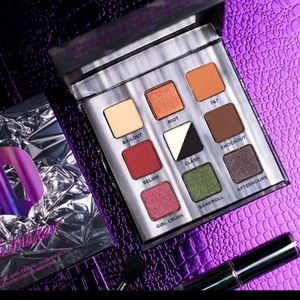 Urban Decay Troublemaker Eyeshadow Palette